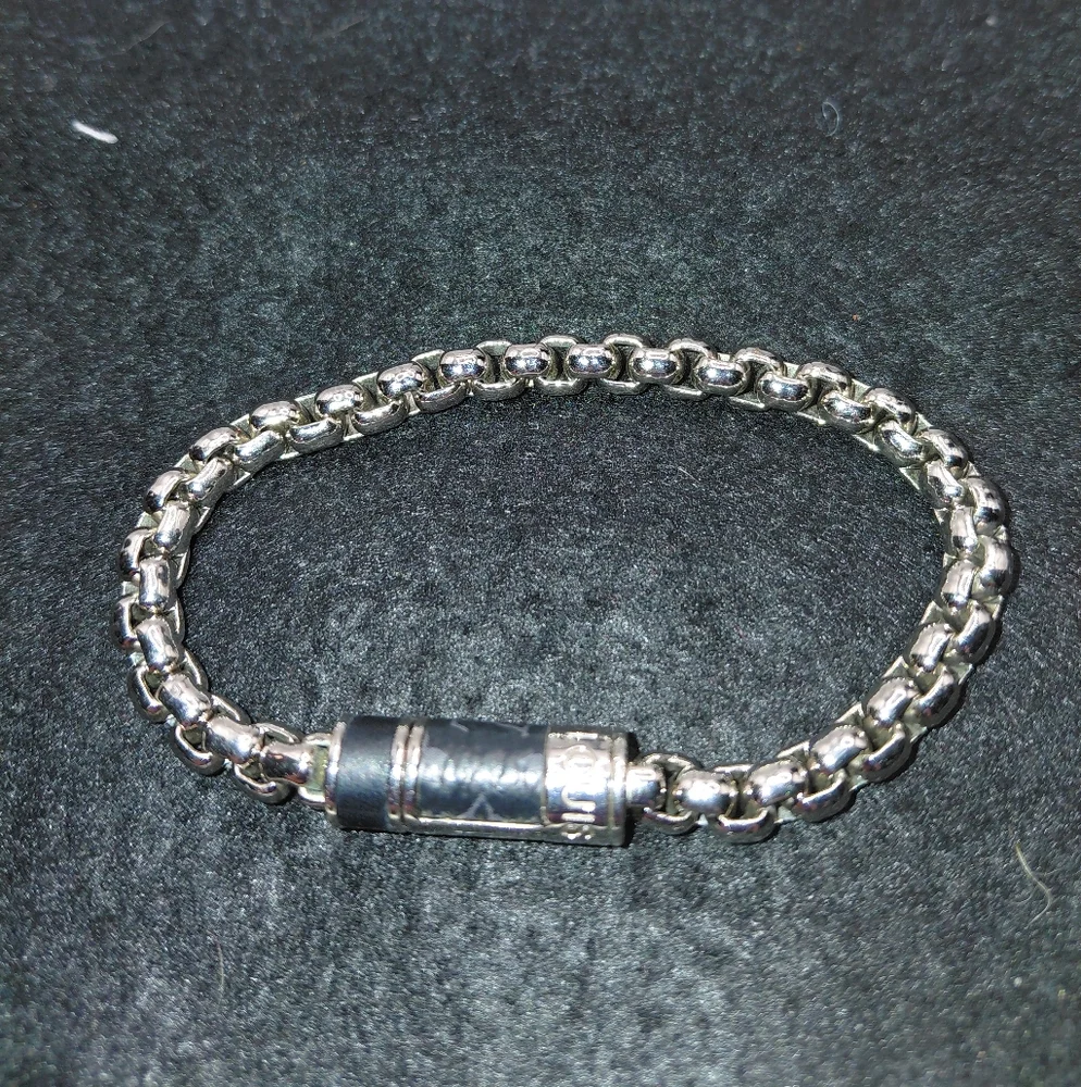 Louis Vuitton M62592 Silver Bracelet Chain Monogram-eclipse - Picture 1 of 11